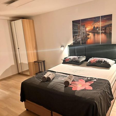 Old City Inn *** بولا المظهر الخارجي الصورة