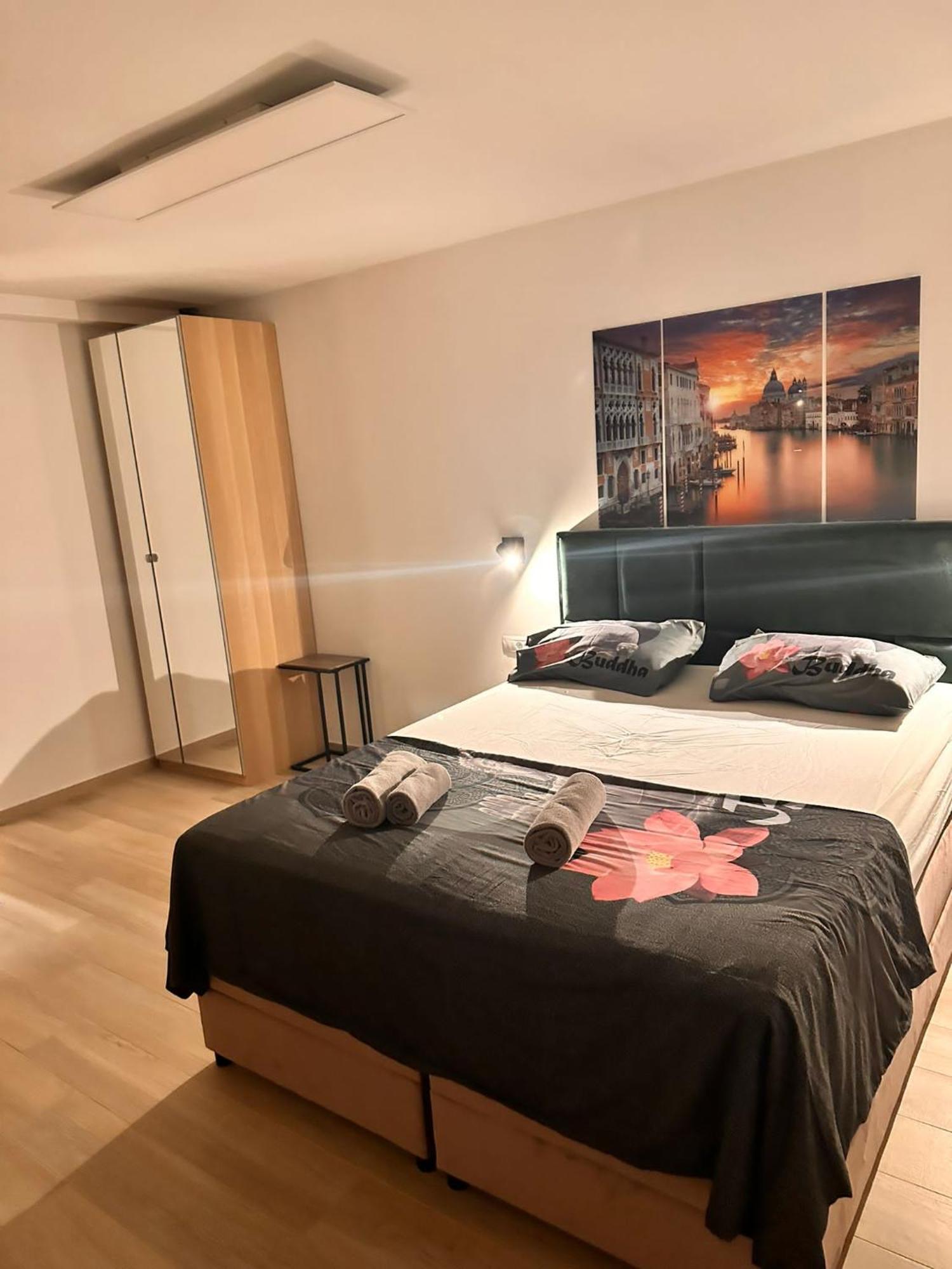 Old City Inn *** بولا المظهر الخارجي الصورة