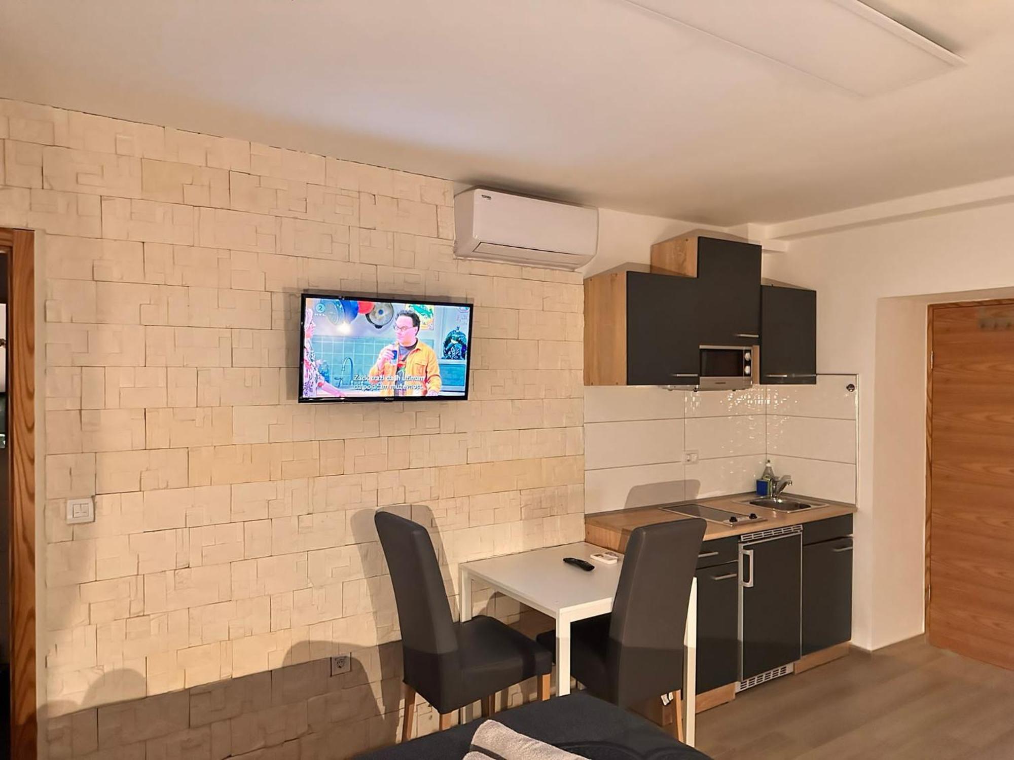 Old City Inn *** بولا المظهر الخارجي الصورة