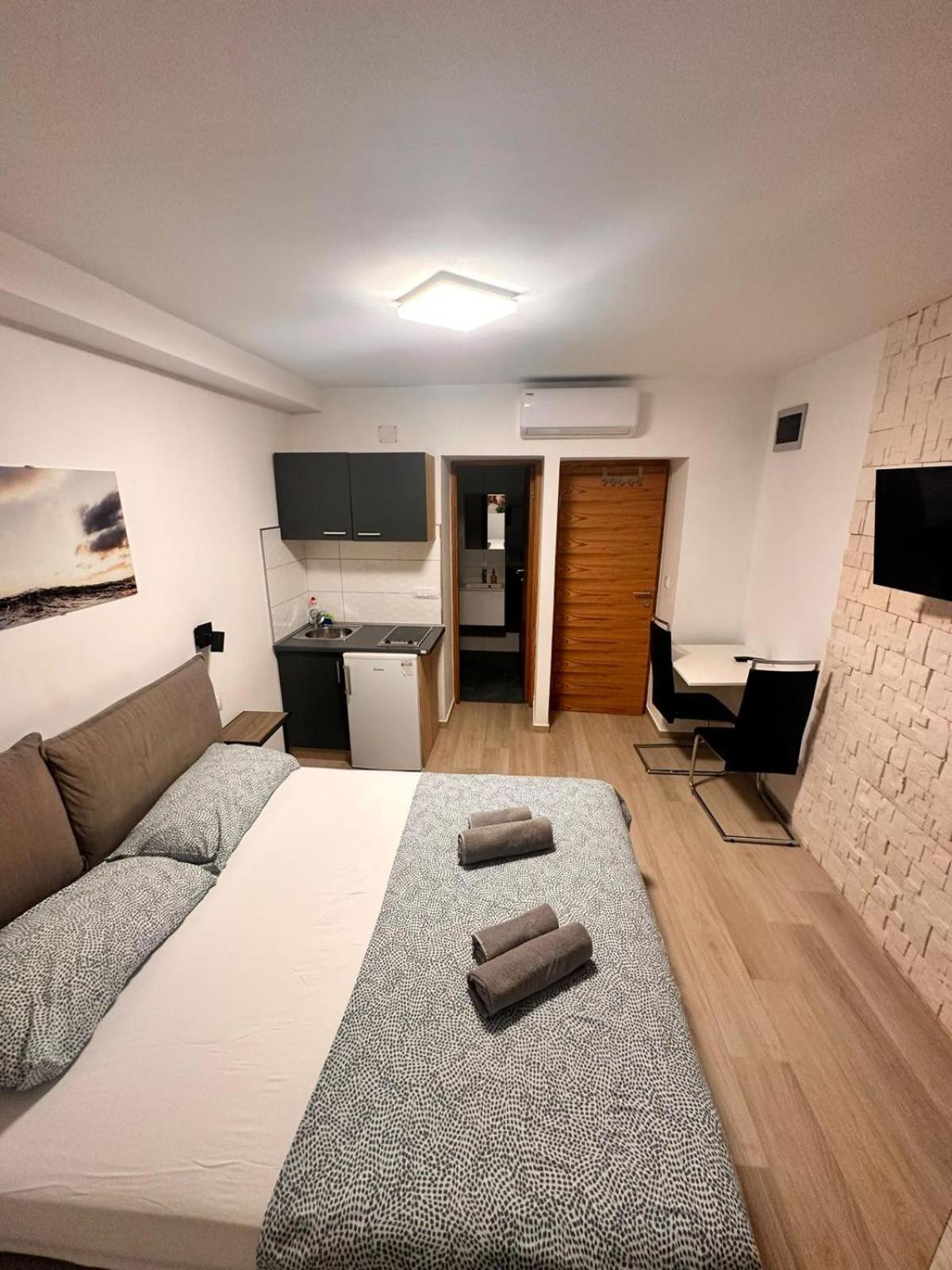 Old City Inn *** بولا المظهر الخارجي الصورة